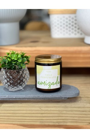 Vela Branca 'Amizade' Lichia e Chá  de Vidro - 7cm X 9cm