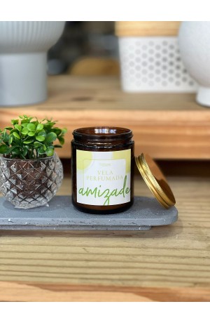 Vela Branca 'Amizade' Lichia e Chá  de Vidro - 7cm X 9cm